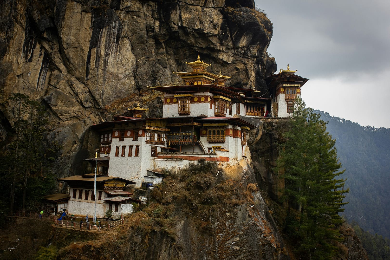aspirational-journeys taktsang trail paro bhutan